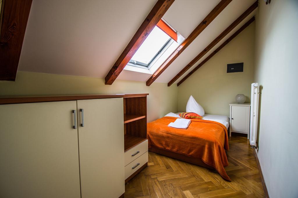 Ruterra Red Roofs View With Garage Apartamento Praga Exterior foto